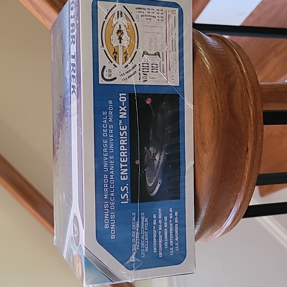 Polar Lights Star Trek Enterprise NX-01 Snap Model Kit 1:1000 Scale - Picture 8 of 12